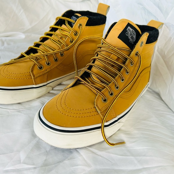 Vans - Picture 3 of 4